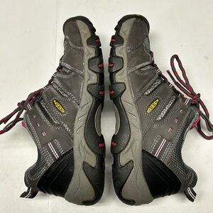 Keen women’s size 6 trail/hiking shoes